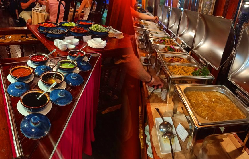 Dinner on a Cruise in Ho Chi Minh City Traditional Live Music