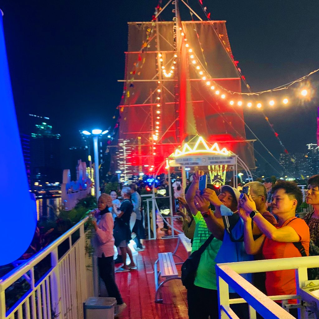 Dinner on a Cruise in Ho Chi Minh City Traditional Live Music - VN ...