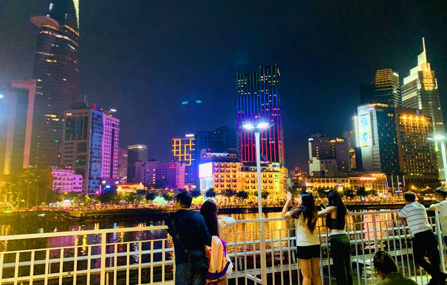 Dinner on a Cruise in Ho Chi Minh City Traditional Live Music