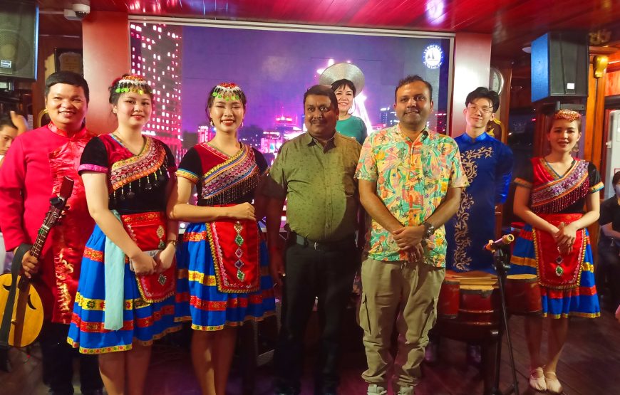 Dinner on a Cruise in Ho Chi Minh City Traditional Live Music