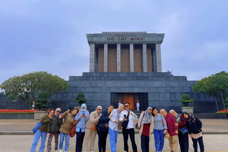 Ha Noi Luxury City Full-Day Tour By Limousine Bus