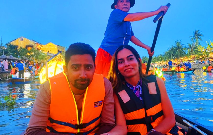 Hoi An City Tour – Boat Ride – Drop Flower Lantern (Your Option: Street Food / Ao Dai)