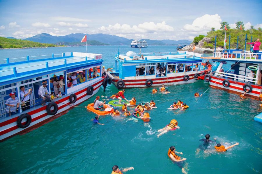 Nha Trang Floating Bar Boat Party Island Hopping Tour