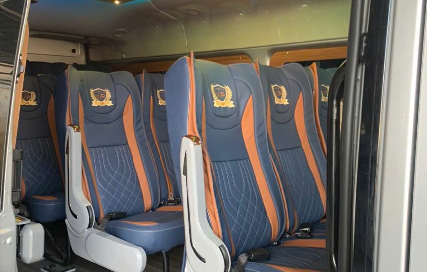 16 seater VAN – Tan Son Nhat airport pick-up and drop-off service