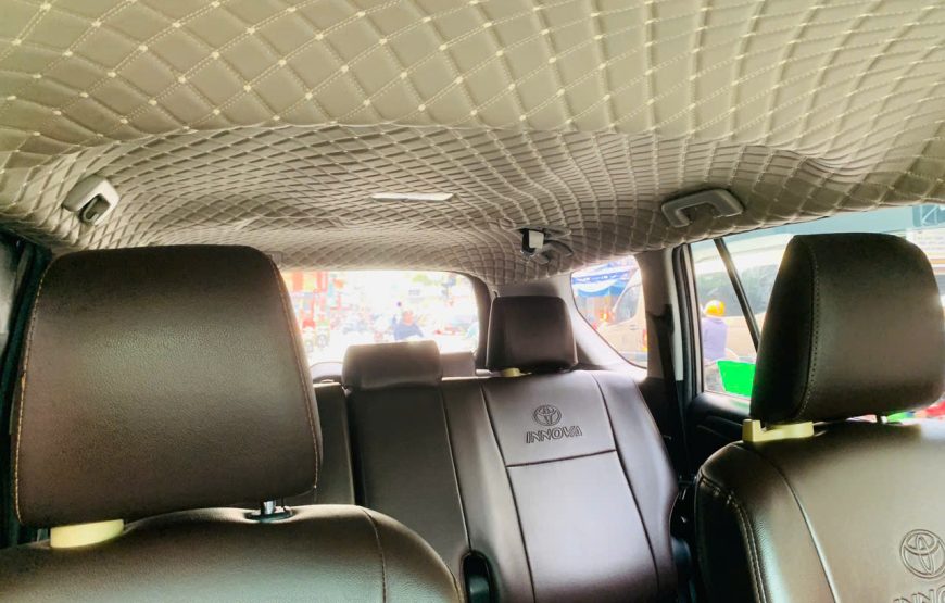 7 seater car – Tan Son Nhat airport pick-up and drop-off service
